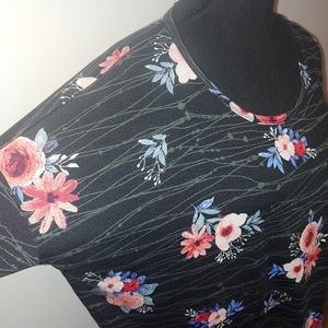LulaRoe Irma tunic